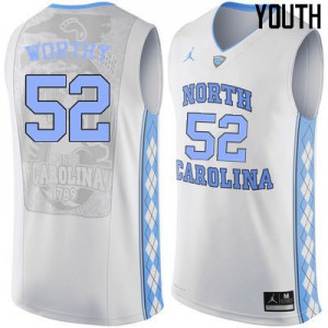 Youth UNC Tar Heels #52 James Worthy White Official Jerseys 666091-413